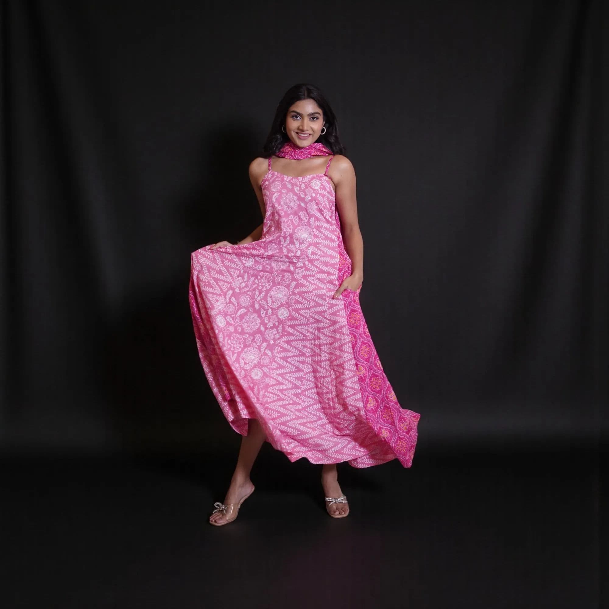 Pink floral patterned knee-length dress