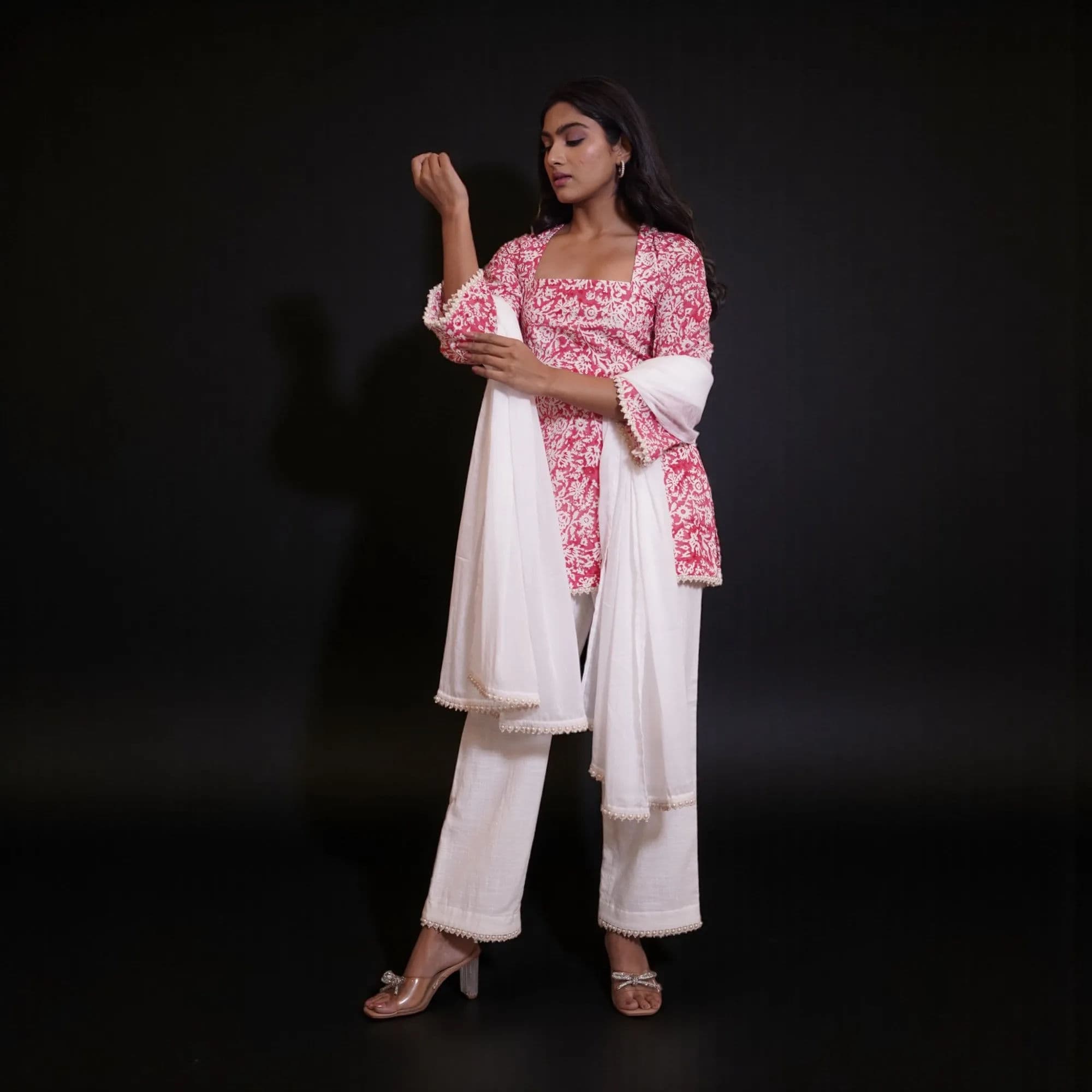 Rose pink floral kurta with white palazzo pants 4